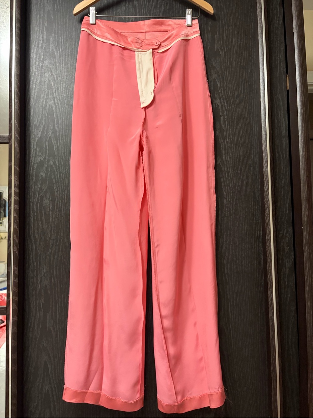 ZARA PINK SATIN EFFECT
STRAIGHT LEG PANTS - Picture 9 of 11